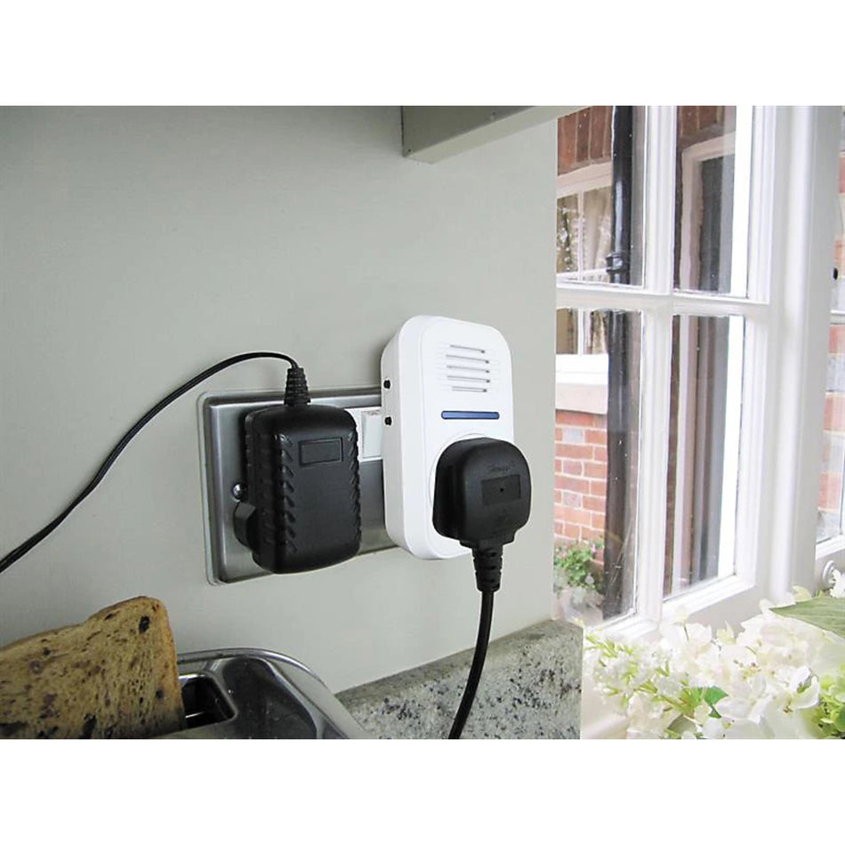 Sonerie wireless UNI-COM Smart Chime 5464, Plug-Through, 100 m, 95 dB, IP44, CADOU INCLUS – Adaptor universal